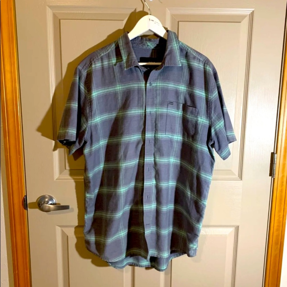 Men’s Hurley button up